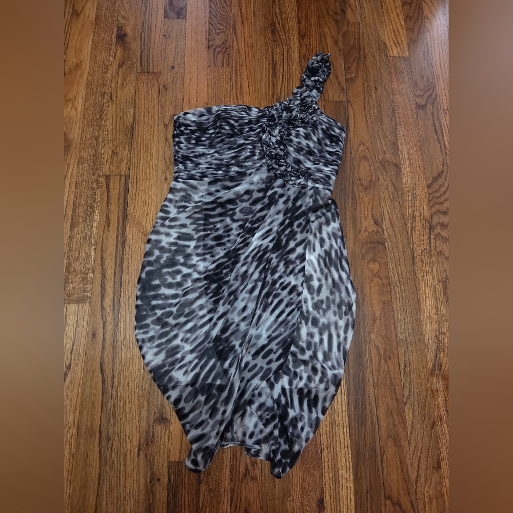 BCBGMaxAzaria One-Shoulder Ruffled Cocktail Dress Size 8 - Picture 5 of 15